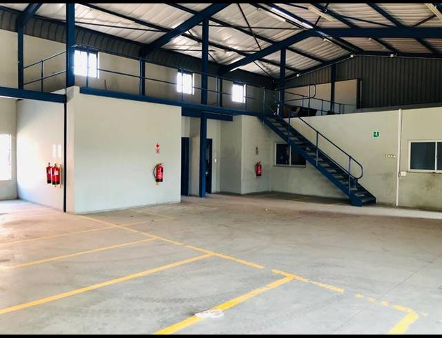 INDUSTRIAL PROPERTY TO RENT IN LABORIA